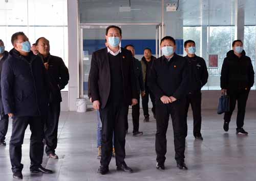 市交通運(yùn)輸局黨組書記、局長彭仁來一行元旦期間深入公交調(diào)研