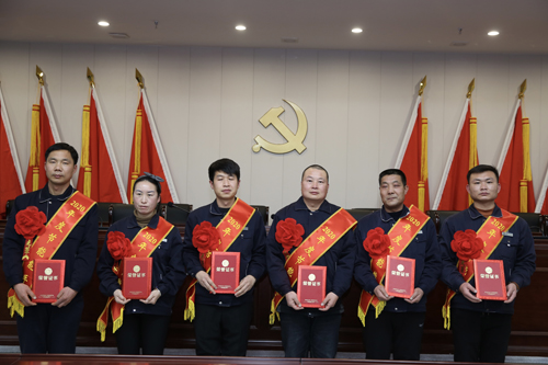 0204 節能能手從左至右依次為 石亞杰、沈小慶、楊興忠、于俊國、權振利、吳偉偉.jpg